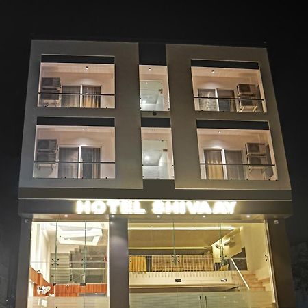 Treebo Trend Hotel Shivaay Indore Buitenkant foto