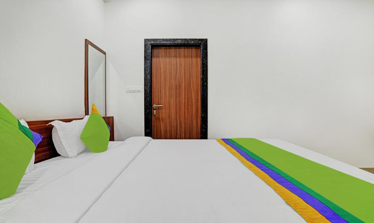 Treebo Trend Hotel Shivaay Indore Buitenkant foto