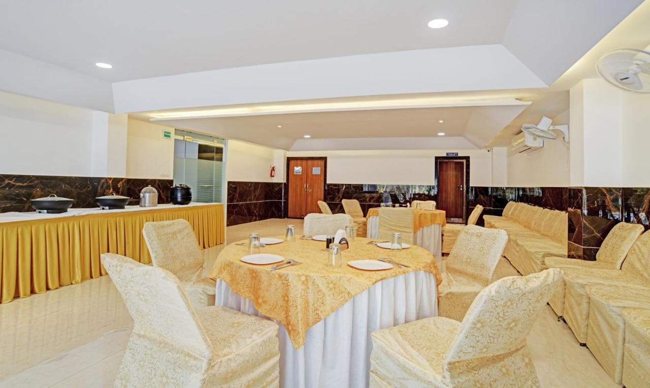 Treebo Trend Hotel Shivaay Indore Buitenkant foto