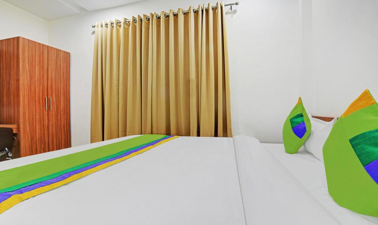 Treebo Trend Hotel Shivaay Indore Buitenkant foto