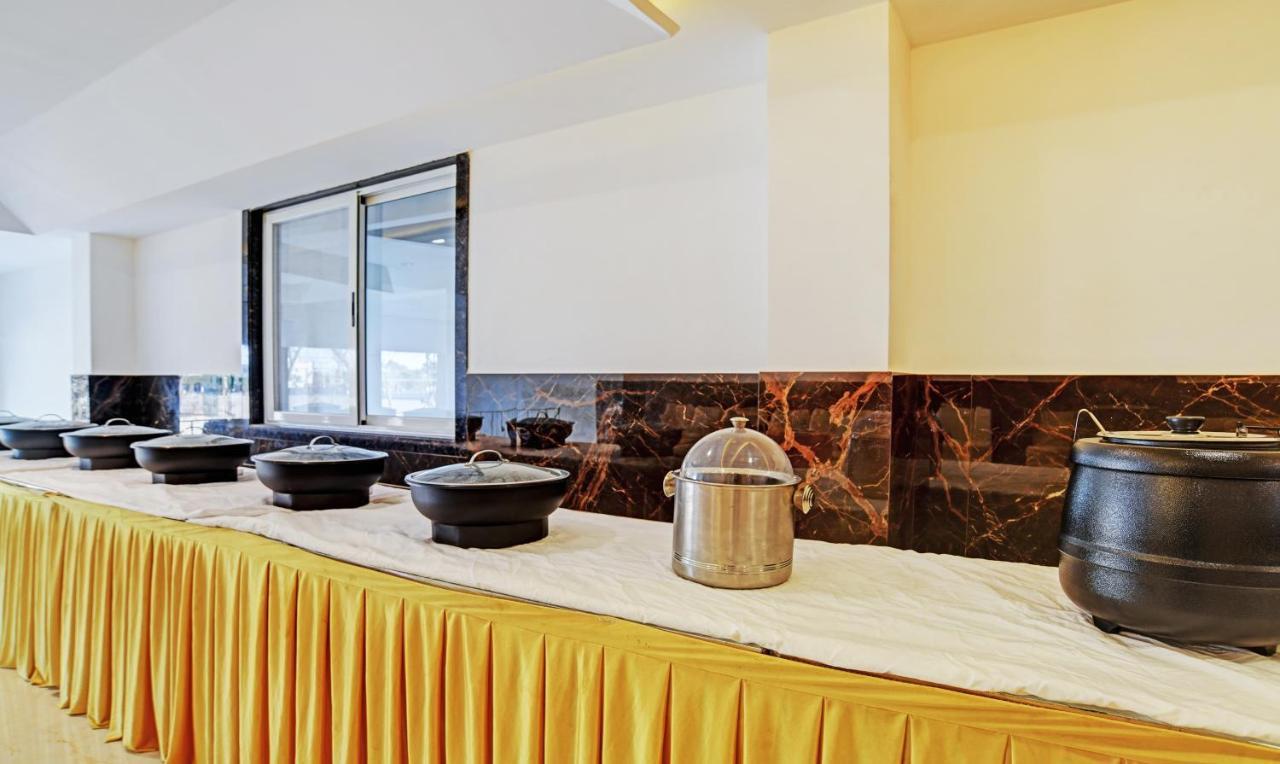 Treebo Trend Hotel Shivaay Indore Buitenkant foto