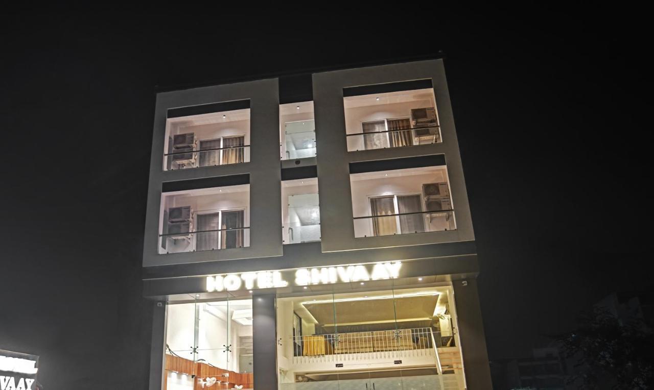 Treebo Trend Hotel Shivaay Indore Buitenkant foto