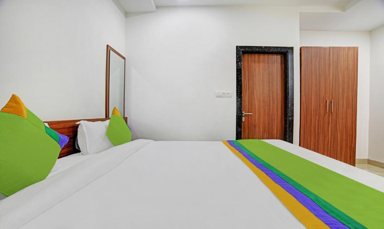 Treebo Trend Hotel Shivaay Indore Buitenkant foto
